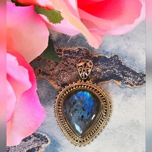 Labradorite Gemstone Vintage Handmade 925 Sterling Silver Pendant (15.89 g)